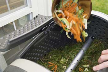 Easy Composting with a Lifetime Rotating Composter